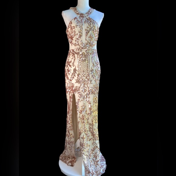 NWOT Gold Sequin Halter Full length Formal Gown. B13
